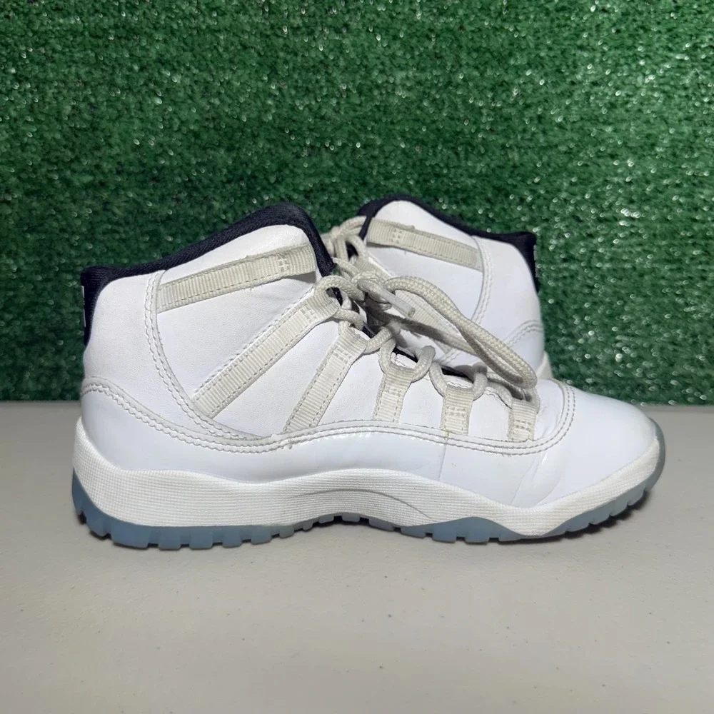 Air Jordan 11 Retro GS Win Like '82 University Blue White Size 1Y 378039-104